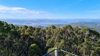 Grappa Court Penthouse Apartment in North Hobart - - 1