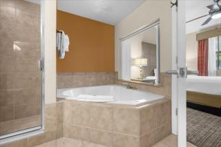 Cozy Orlando Resort Condo 4Mi from Disney - 4