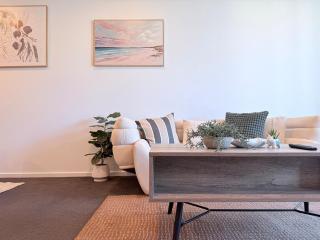 Stylish Comfy 2bd Apt in CBR City Family&Business - Canberra - 0