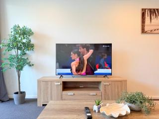 Stylish Comfy 2bd Apt in CBR City Family&Business - Canberra - 1