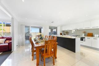 North-West 5Br near Woolworths & Regatta Centre - Kingswood - 8