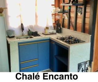 Chalé Na coruja e Chalé Encanto com BANHEIRA com AQUECEDOR e hidromassagem 7,5km centro Águas com COM CAFÉ, internet Starlink - 4