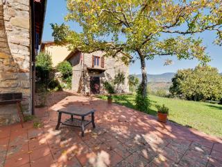 Villa in Tuscany with Heated Pool & Sports Court - Poppi - 6