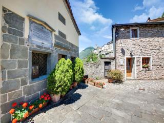 Belvilla by OYO Farmhouse with Private Terrace - Bagni di Lucca - 4