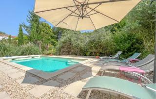 Mazet Piscine Proche Uzes - 1