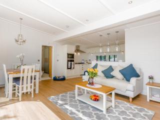 Beach Retreat - Corton - 6