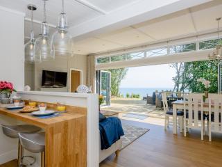 Beach Retreat - Corton - 0