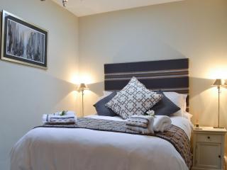 Cross Cottage - Haworth - 9