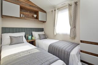 Island Breeze - Hayling Island - 3