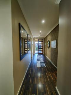 Ex-Display Comfort North Lakes Short Stay Haven - North Lakes - 4