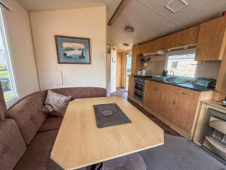 Superb Caravan With Free Wifi At Sand Le Mere Park, Yorkshire Ref 71020S - Tunstall - 2