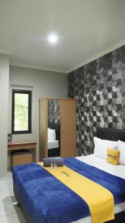Hotel Tiga-Er Syariah Karawang - Karawang - 4