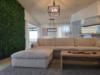 Minimalist Lake House - 0