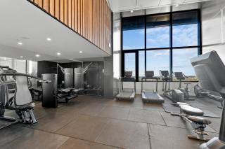 Stylish 1-Bed Apartment in Heart of Brisbane - 3