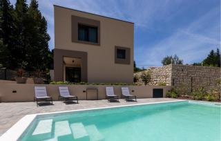2 Bedroom Beautiful Home In Kremena - Kremena - 0