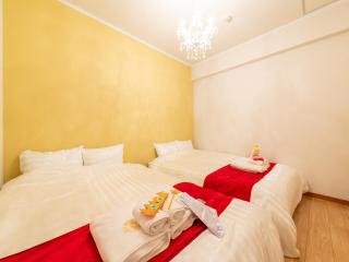 open 2 room Newly opened Hotel Baika Family friendly Free parking 10 minutes to USJ - Osaca - 8