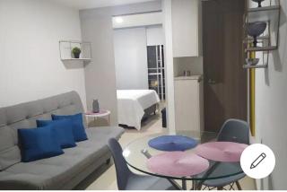 Central apartamento en la Estrella - La Estrella - 0