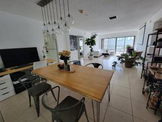 Outstanding 2bd-2ba in Key Biscayne - Miami - 4
