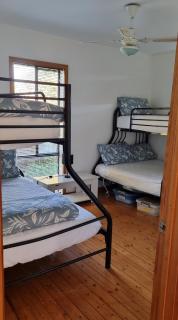 Located in tranquil street and only 200 metres from the beach - Indented Head - 6