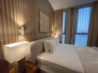 1BR Aljada Sleeps 4 Amazing View by BlueCloud Holidays - Sharjah - 9