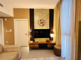 1BR Aljada Sleeps 4 Amazing View by BlueCloud Holidays - Sharjah - 8