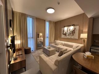 1BR Aljada Sleeps 4 Amazing View by BlueCloud Holidays - Sharjah - 5