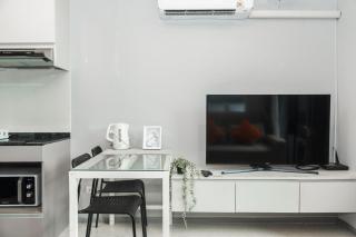 C209 Surin Beachside Sun Escape & Infinity Pool - 6