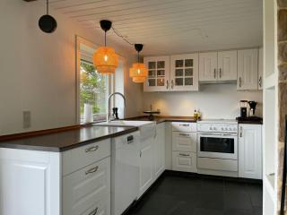 Home With Fjord View In Modern Style - Hjarbæk - 4