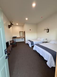 Anglers Inn Horseshoe - Hughes - 1