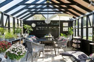 Enjoy Outdoor Life With Orangery And Kitchen - 8