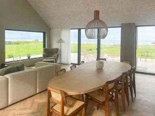 Enestående Sommerhus Direkte Ved Stranden - Middelfart - 0