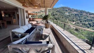 Secluded Villa With Sea View In Palombaggia - 1