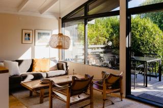 House On Hilltop With View And Decor - 8