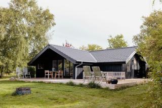 Idyllic Summer House On The Coast Of West Zealand - 9