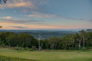 Gold Coast Escape 4BR, Pool & Breathtaking Views - Tallai - 6