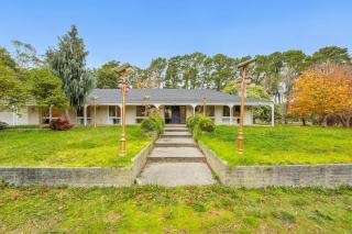 Charming Farm Stay 4BR Family Retreat Hastings - Hastings - 0