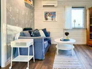 Cottage By The Sea On Djurö - Djurhamn - 2