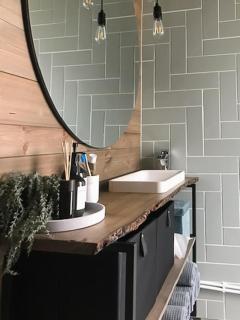 Enjoy Simple Cabin Life In Nature - 4