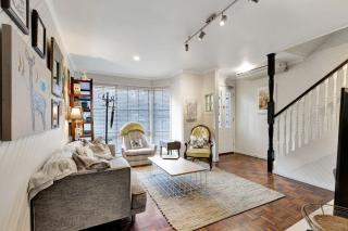 Lauren's Place - Bright - 6