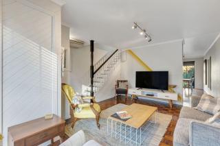 Lauren's Place - Bright - 5