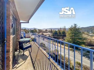 Bluegums 3 - 2 bedroom apartment sleeps 6 with great views - Jindabyne - 6
