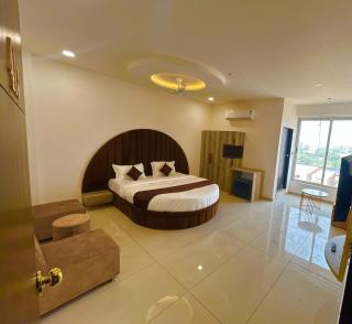 Hotel The Velvet Rooms & Banquet - Koba - 3
