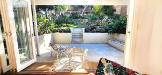 Maroubra Beach House with Lush Garden Oasis - Sydney - 0