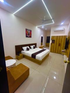 Hotel The Velvet Rooms & Banquet - Koba - 6