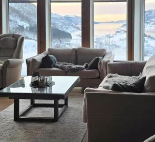 Sunny Cabin With Fjord Views In Redal - 3