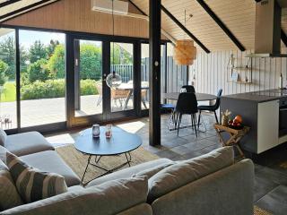 House In Nature By The Water At Langø - 4