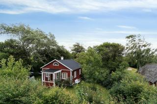 The Small, Red Wooden House With Lots Of Charm - Vejby Strand - 0