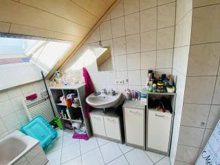 2 Zimmer DG Wohnung mit EBK und großem Balkon! - Flein - 9