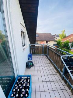 2 Zimmer DG Wohnung mit EBK und großem Balkon! - Flein - 3