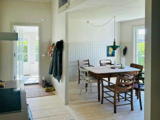 Cottage With Glass Porch By Apelviken Beach - Varberg - 4